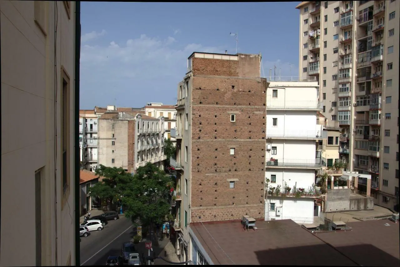 Del Toscano Home Catania 0*,  Italy